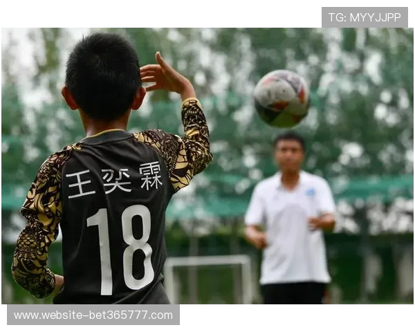 365足球手机娱乐，轻松下载即可享受全天候足球娱乐盛宴